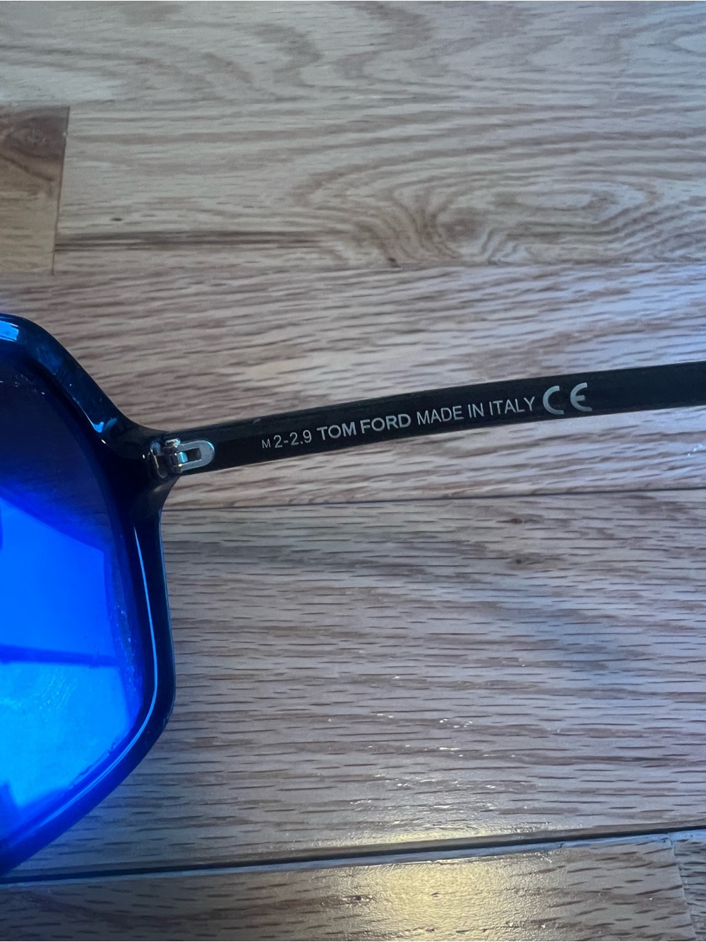 Tom Ford Black Oversized Gradient Lens Women's Sunglasses - Picture 4 of 4